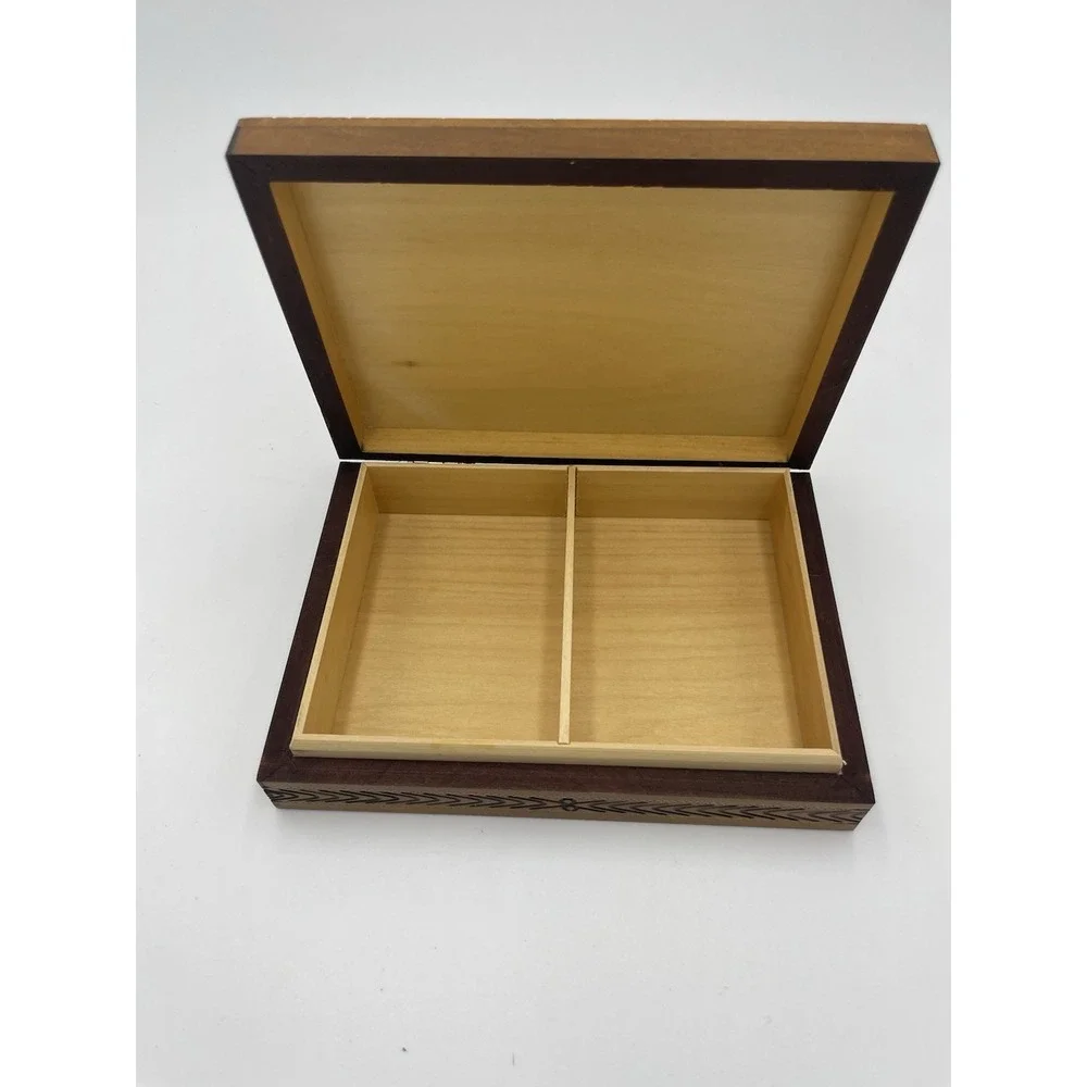 Vtg‎ Wooden  Polish Etched Carved Card Trinket Hinged Box Gold Inlay 4.5 x 6